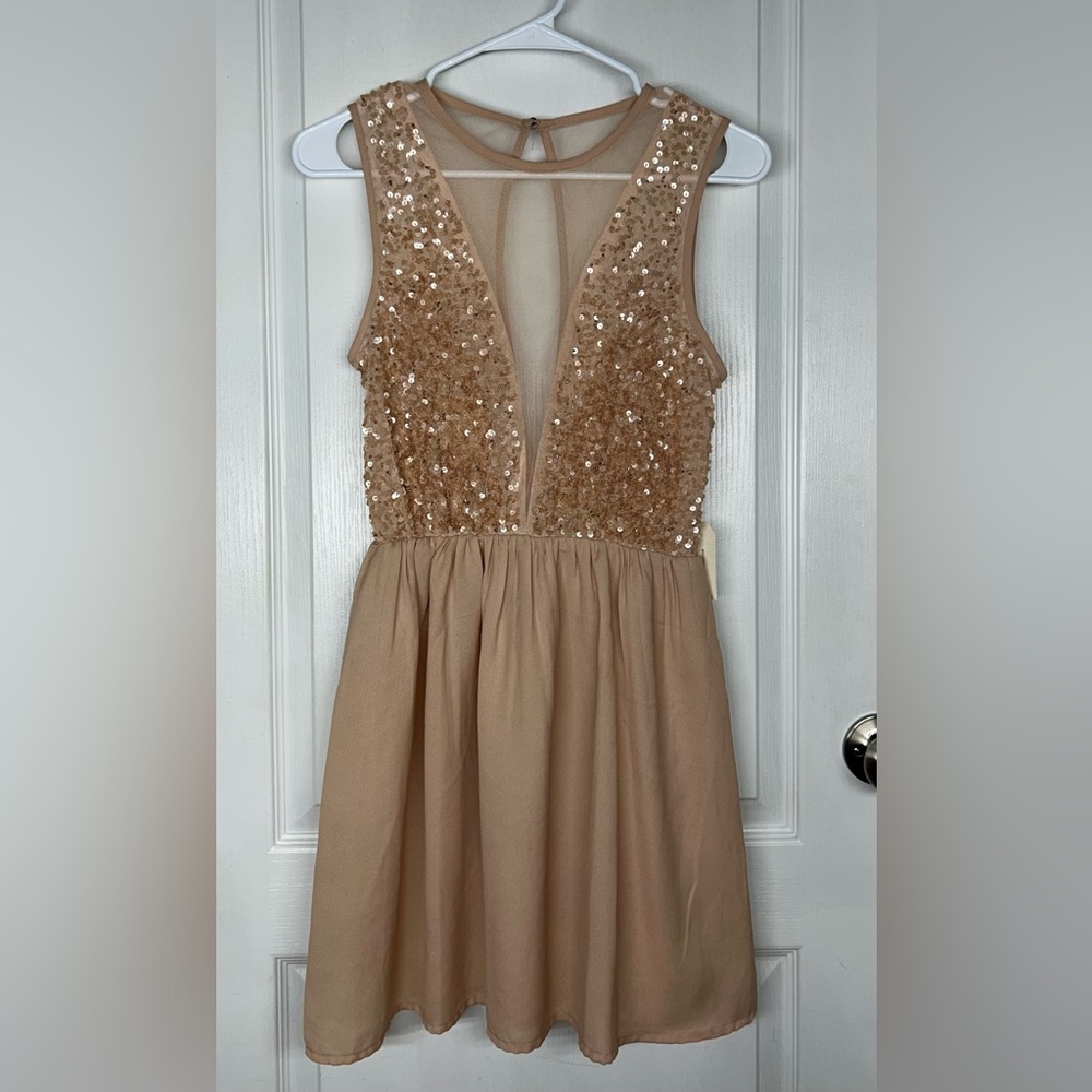 Forever 21 NWT Beige Sequin Sheer Plunge Neck Mini Dress Sz S Romantic Croquette